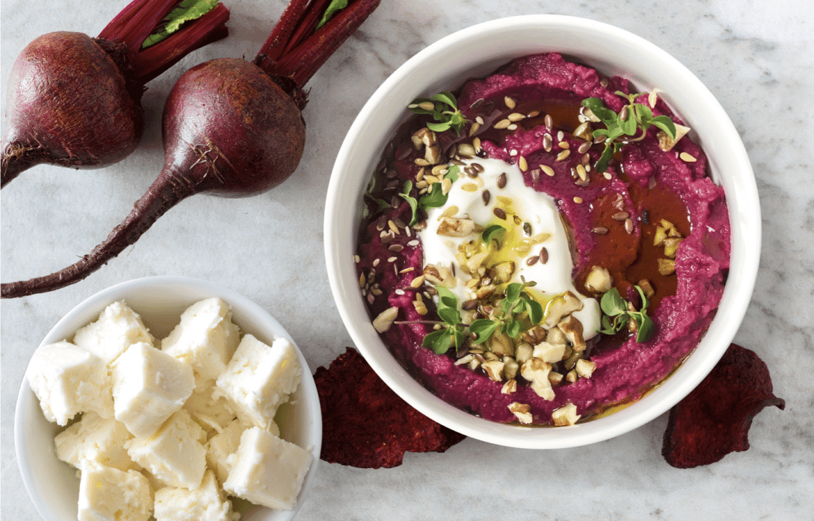 Dip de remolacha ceto estilo mediterráneo